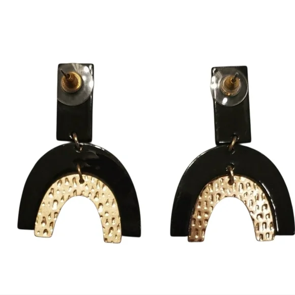 Black Gold Foil Geometric Arch Statement Earrings | Modern Resin Drop Earrings - Picture 4 of 6